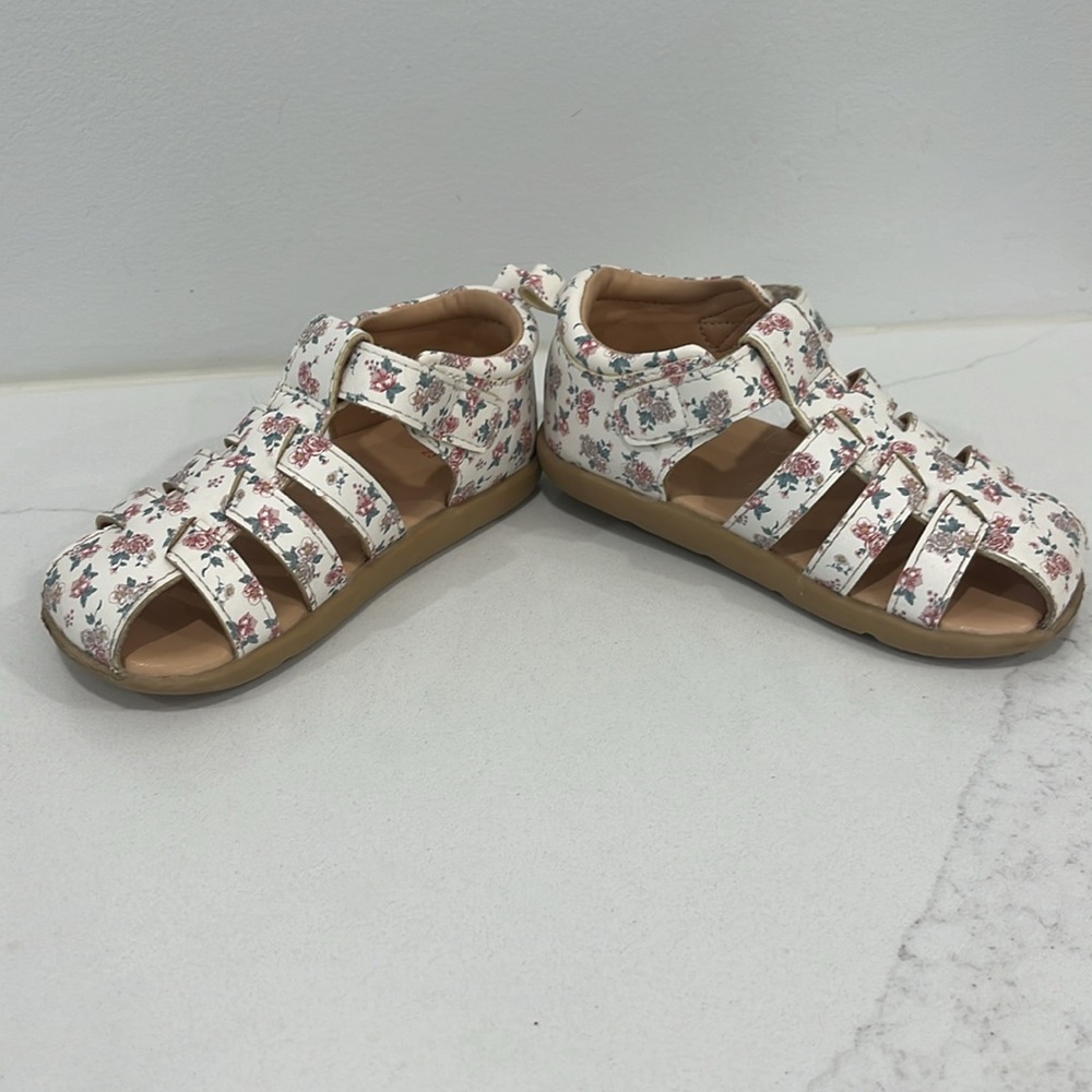 H&M Sandals - Picture 3 of 7